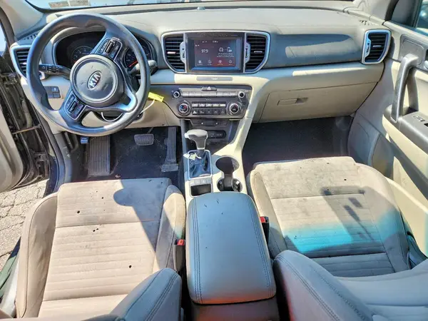 KNDPMCAC2J7487191 2018 KIA SPORTAGE - Image 8