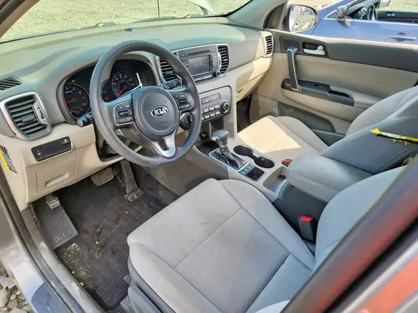 KNDPMCAC2K7494496 2019 KIA SPORTAGE - Image 8