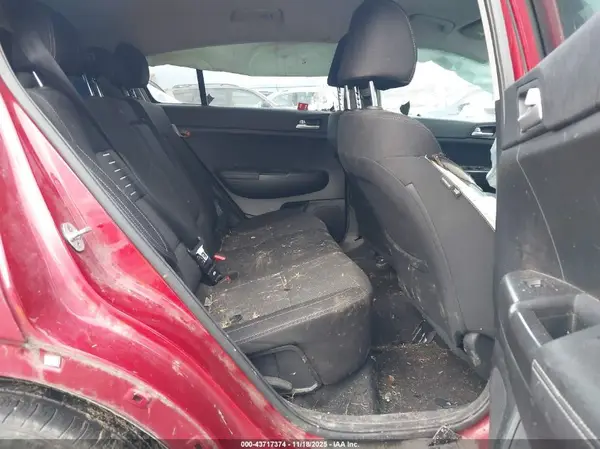 KNDPMCAC2K7526895 2019 KIA SPORTAGE - Image 8