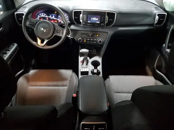KNDPMCAC2K7529747 2019 KIA SPORTAGE - Image 8