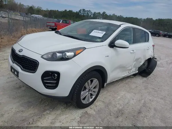 KNDPMCAC2K7532857 2019 KIA SPORTAGE - Image 2