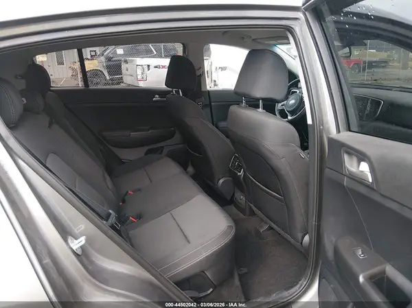 KNDPMCAC2K7550548 2019 KIA SPORTAGE - Image 8