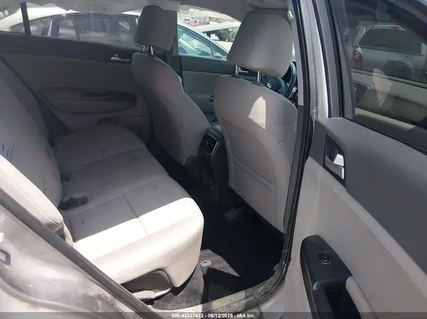 KNDPMCAC2K7589897 2019 KIA SPORTAGE - Image 8