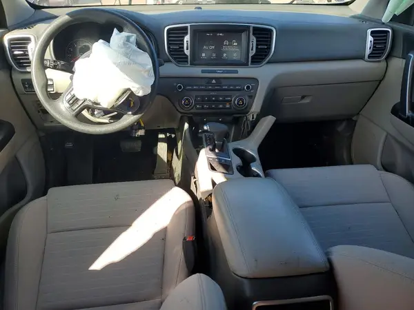 KNDPMCAC2K7595246 2019 KIA SPORTAGE - Image 8