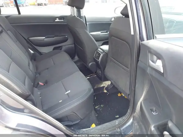 KNDPMCAC2K7602910 2019 KIA SPORTAGE - Image 8