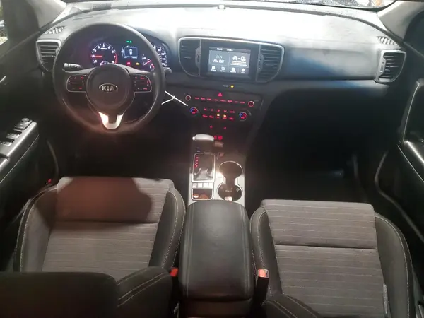 KNDPMCAC2K7606570 2019 KIA SPORTAGE - Image 8