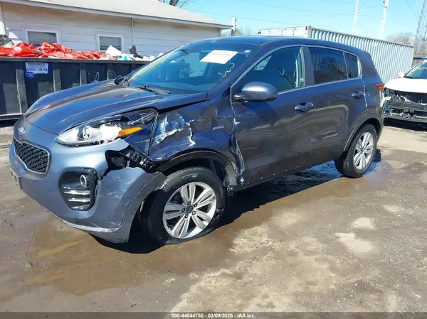 KNDPMCAC2K7609419 2019 KIA SPORTAGE - Image 2