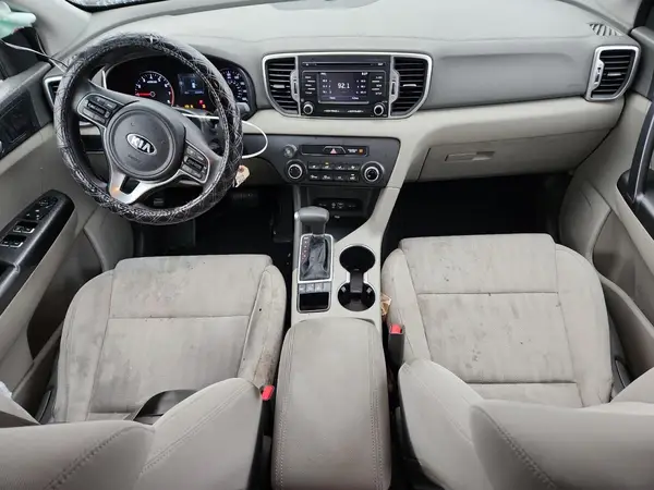 KNDPMCAC2K7623854 2019 KIA SPORTAGE - Image 8