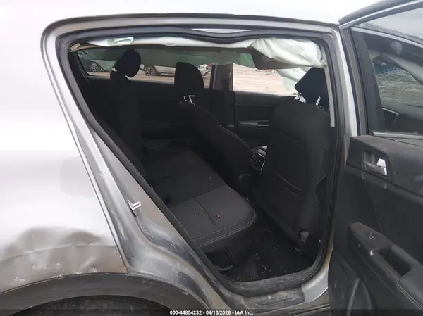 KNDPMCAC2L7628876 2020 KIA SPORTAGE - Image 8