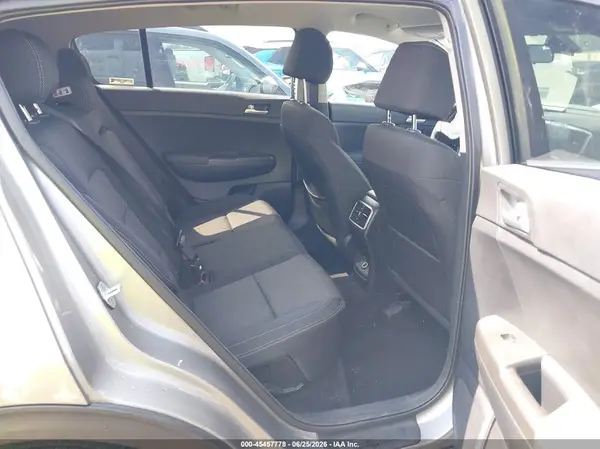 KNDPMCAC2L7641899 2020 KIA SPORTAGE - Image 8