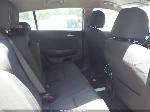 KNDPMCAC2L7667161 2020 KIA SPORTAGE - Image 8