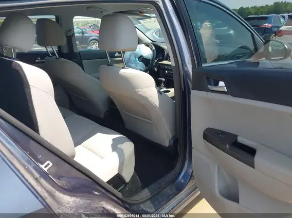KNDPMCAC2L7678760 2020 KIA SPORTAGE - Image 8