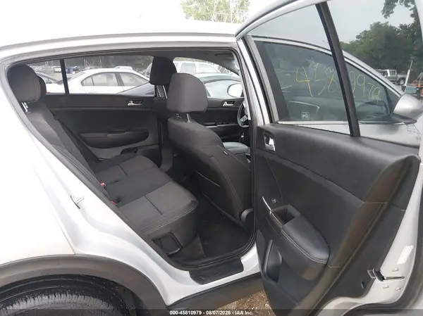 KNDPMCAC2L7741341 2020 KIA SPORTAGE - Image 8