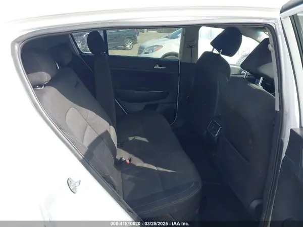 KNDPMCAC2L7776669 2020 KIA SPORTAGE - Image 8
