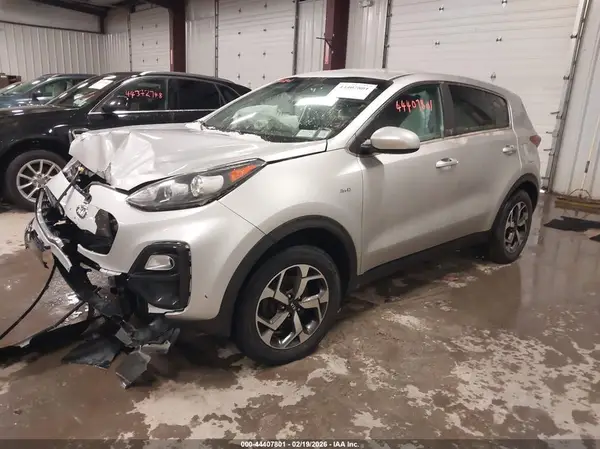 KNDPMCAC2L7803076 2020 KIA SPORTAGE - Image 2