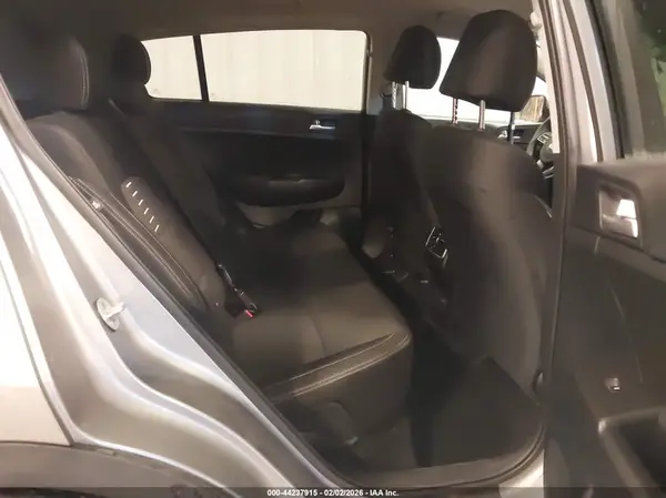 KNDPMCAC2M7858936 2021 KIA SPORTAGE - Image 8