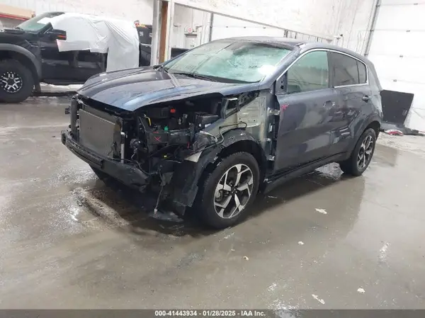 KNDPMCAC2M7877132 2021 KIA SPORTAGE - Image 2