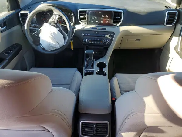 KNDPMCAC2M7881696 2021 KIA SPORTAGE - Image 8