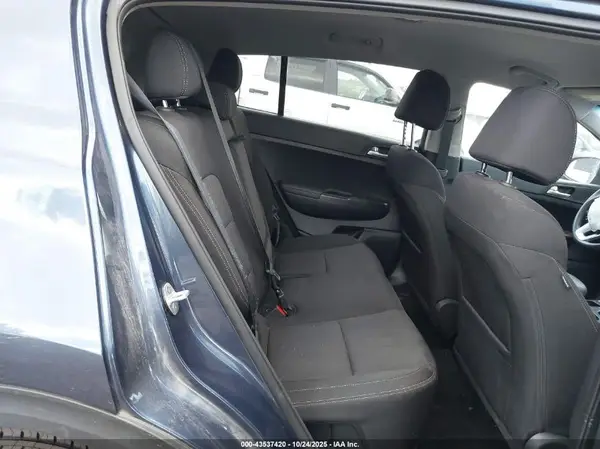 KNDPMCAC2M7889698 2021 KIA SPORTAGE - Image 8