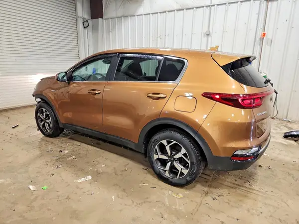 KNDPMCAC2M7889863 2021 KIA SPORTAGE - Image 2