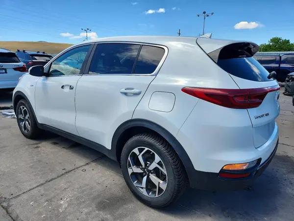 KNDPMCAC2M7893508 2021 KIA SPORTAGE - Image 2