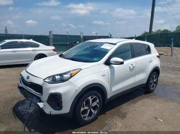 KNDPMCAC2M7913174 2021 KIA SPORTAGE - Image 2