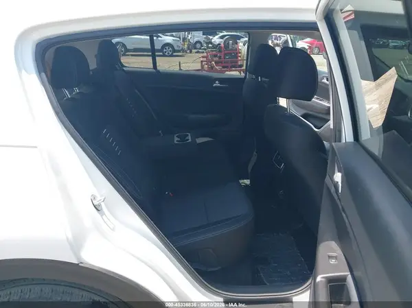 KNDPMCAC2M7913174 2021 KIA SPORTAGE - Image 8