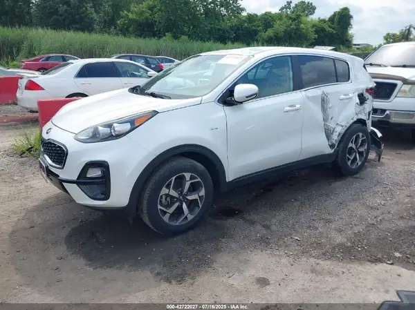 KNDPMCAC2M7928323 2021 KIA SPORTAGE - Image 2