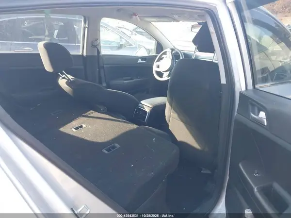 KNDPMCAC2M7937345 2021 KIA SPORTAGE - Image 8