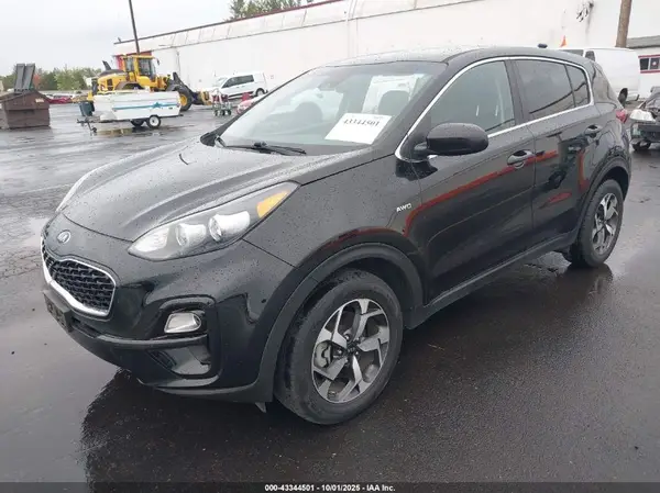 KNDPMCAC2M7942822 2021 KIA SPORTAGE - Image 2