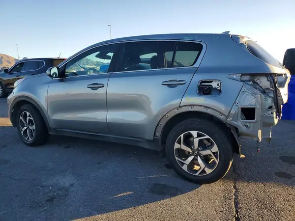 KNDPMCAC2M7943906 2021 KIA SPORTAGE - Image 2