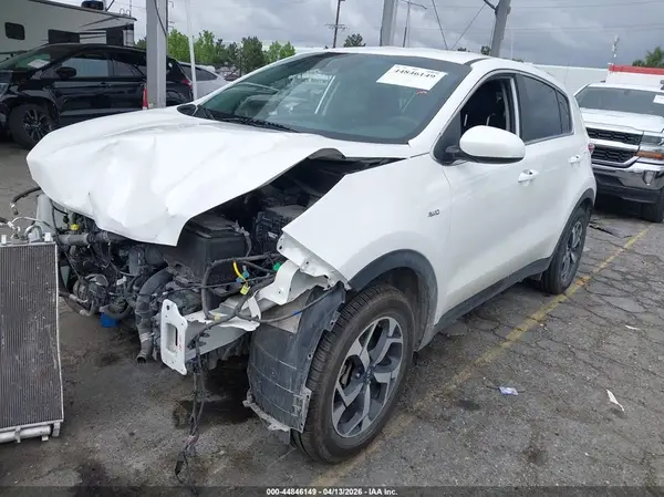 KNDPMCAC2N7009262 2022 KIA SPORTAGE - Image 2