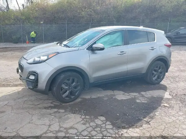 KNDPMCAC2N7028345 2022 KIA SPORTAGE - Image 2