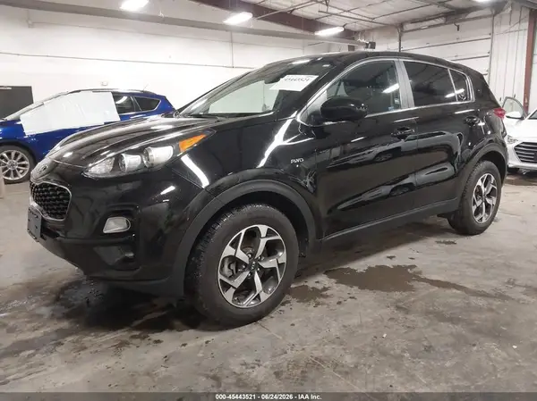 KNDPMCAC2N7947018 2022 KIA SPORTAGE - Image 2