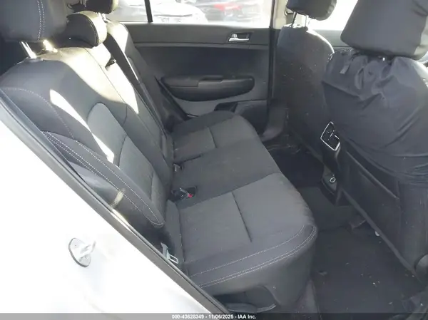 KNDPMCAC2N7975241 2022 KIA SPORTAGE - Image 8