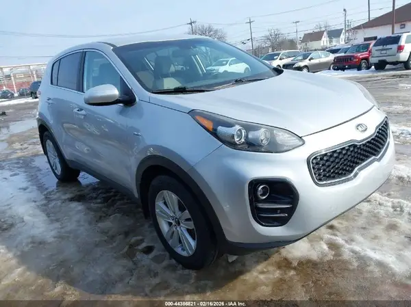 KNDPMCAC3H7033591 2017 KIA SPORTAGE - Image 1