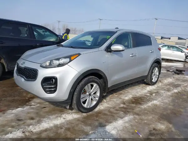 KNDPMCAC3H7033591 2017 KIA SPORTAGE - Image 2