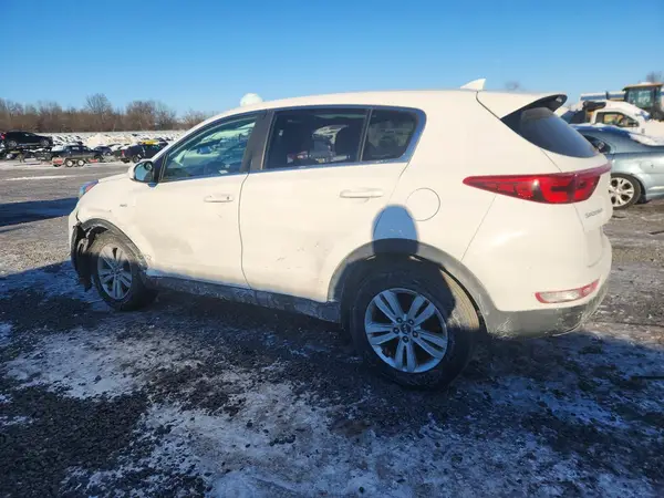 KNDPMCAC3H7034370 2017 KIA SPORTAGE - Image 2