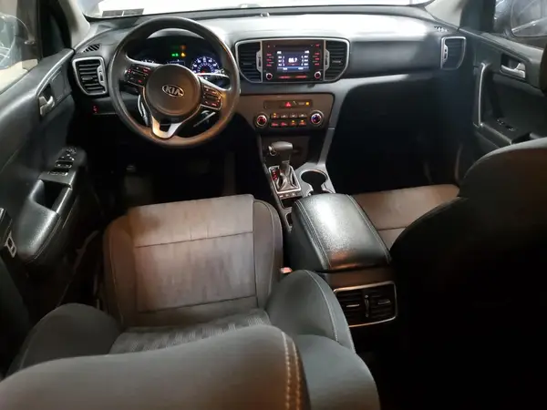 KNDPMCAC3H7034515 2017 KIA SPORTAGE - Image 8