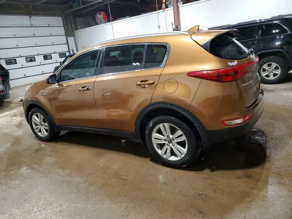 KNDPMCAC3H7036166 2017 KIA SPORTAGE - Image 2