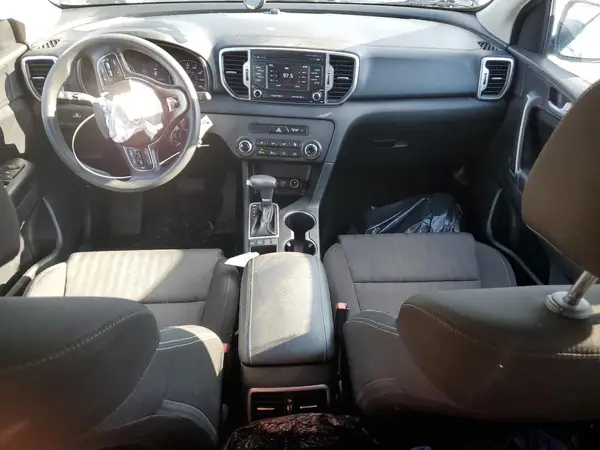 KNDPMCAC3H7039763 2017 KIA SPORTAGE - Image 8
