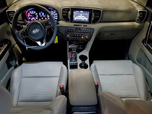 KNDPMCAC3H7050598 2017 KIA SPORTAGE - Image 8