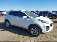KNDPMCAC3H7055638 2017 KIA SPORTAGE