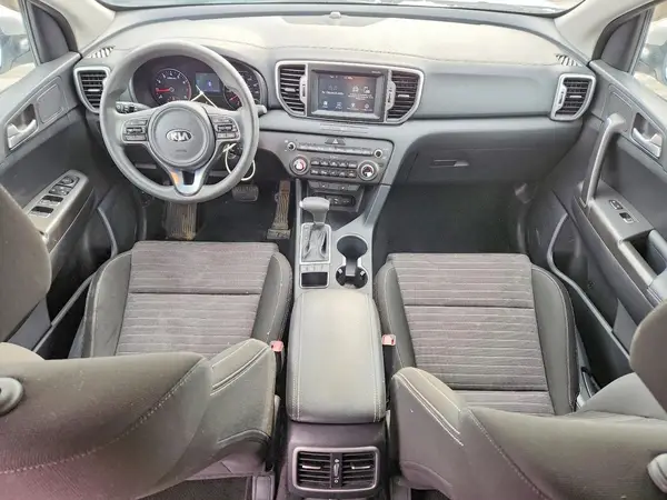 KNDPMCAC3H7056692 2017 KIA SPORTAGE - Image 8