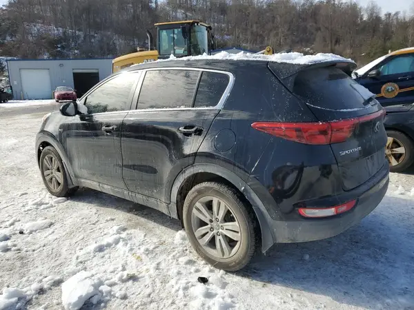 KNDPMCAC3H7068681 2017 KIA SPORTAGE - Image 2