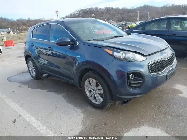KNDPMCAC3H7078370 2017 KIA SPORTAGE - Image 1