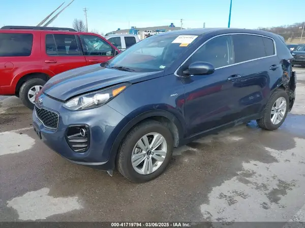 KNDPMCAC3H7078370 2017 KIA SPORTAGE - Image 2