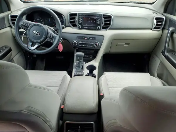 KNDPMCAC3H7103218 2017 KIA SPORTAGE - Image 8