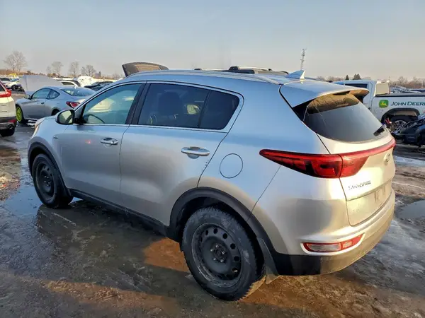 KNDPMCAC3H7104921 2017 KIA SPORTAGE - Image 2