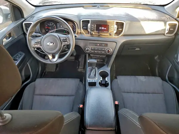 KNDPMCAC3H7104921 2017 KIA SPORTAGE - Image 8